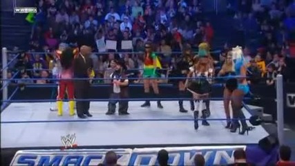 Wwe Smackdown 10.29.10. 8 Divas Halloween Tag Team Match 