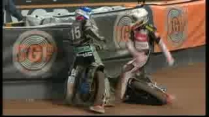 Бой между Scott Nicholls & Emil Sayfutdinov
