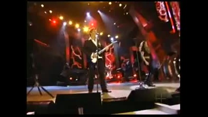 Shakira - La Tortura (live @latin Grammy)