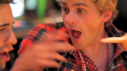 Tim Berg - Seek Bromance(0fical Music Video High)