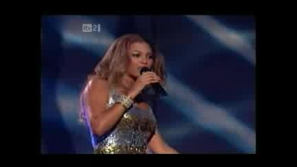 Beyonce-Irreplaceable live performance