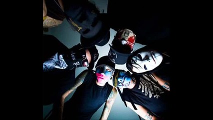 Hollywood Undead - Everywhere I go