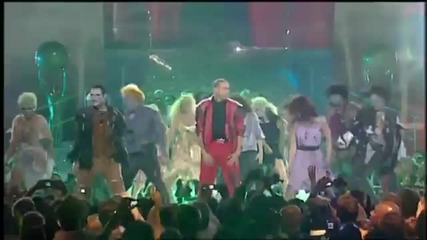 * Невероятно * Chris Brown пее Thriller 