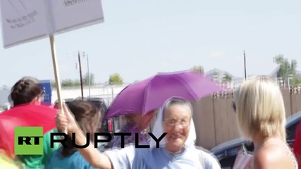 USA: Phoenix protesters fume against Planned Parenthood