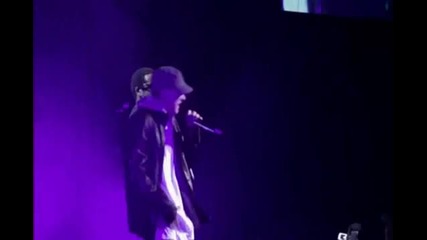 Dj Hero Presents Jay - z & Eminem Live Performance Renegade - Official Trailer