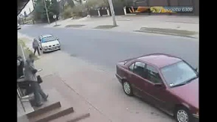 Луд Касметлия ! Пияният и господ го пази