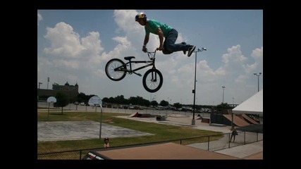 croos and bikes
