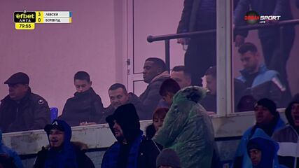 Хорхе Сегура наблюдавя Левски - Ботев Пловдив от трибуните
