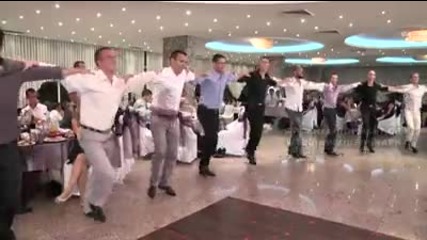 Забавно Сватбено Хоро У-ни-кал-нииииииии !!!!1