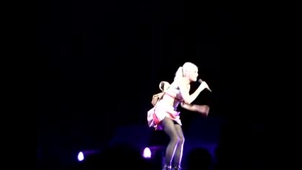 Gwen Stefani - 4 In The Moning (Live)