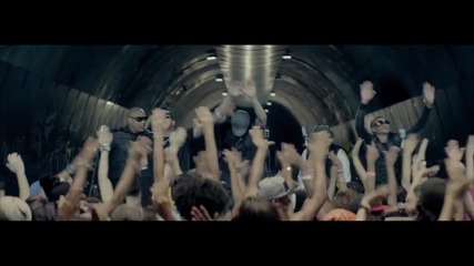 Enrique Iglesias ft. Sean Paul, Descemer Bueno, Gente De Zona - Bailando ( Официално Видео )
