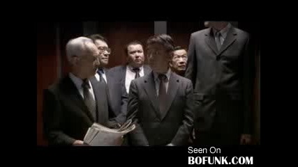 Пърдящ Бизнесмен В Асансиьор!!!