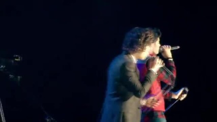 One Direction - Use Somebody Cover (up All Night Tour Dvd)