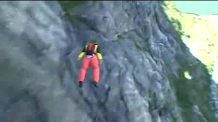 Опасен скок с парашут