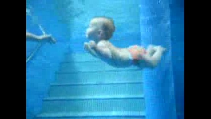 Плуващо Бебе