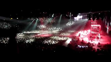Youtube - [hd] Lady Gaga - Bad Romance - Live Manchester Men Arena 2010