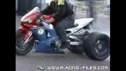 Yamaha Yzf R1 with 2 F1 wheels - Burnout