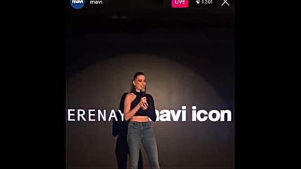 Серенай Саръкая Serenayxmaviicon Koleksiyonuna