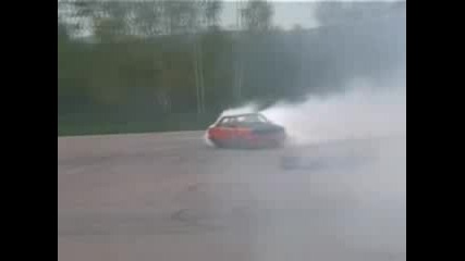 Audi 80 General Lee Drifting