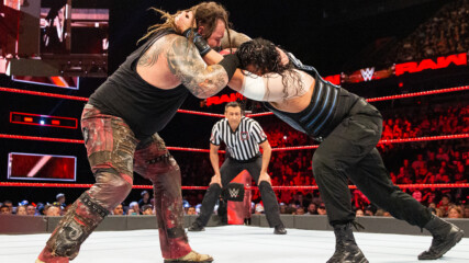 Seth Rollins & Roman Reigns vs. Samoa Joe & Bray Wyatt: Raw, May 22, 2017 (Full Match)