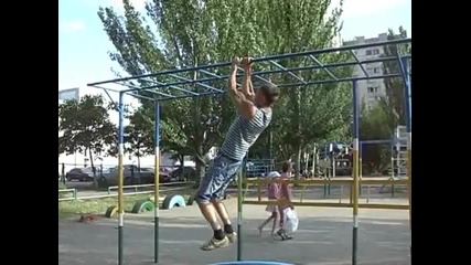 Denis Minin Най-големия изверг на Street fitnes