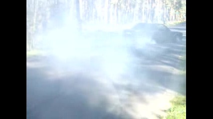Cekol Bmw Palenie Gumy.flv
