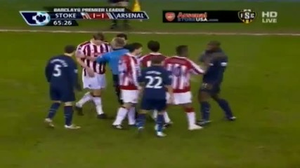 27.02.10 Ужасната контузия на Арън Рамзи - Стоук Сити 1:3 Арсенал
