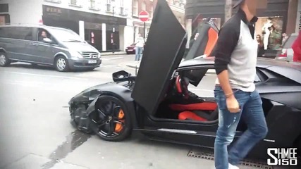 Lamborgini Aventador катастрофира в центъра на Лондон