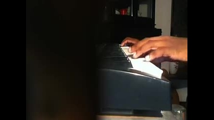 Enrique iglesias - Piano cover 15 years old Boy - I'm a freak