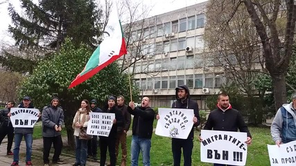 Митинг в Бургас: Динко е герой! Не на бурките!