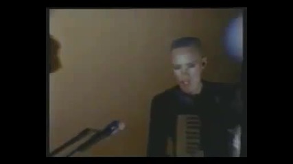 Grace Jones - Libertango