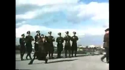 Руски войници се забавляват