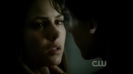 Damon целува Elena [ Tvd season 3 .. ep 10 ]