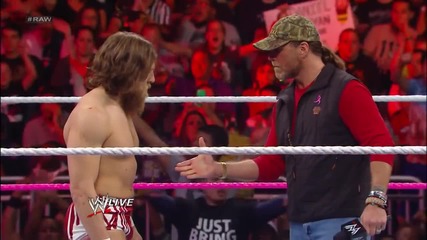 Даниел Брайън прави захвата " Да " на Шон Майкълс - Raw 28.10.2013