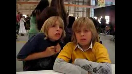 Dylan and Cole Sprouse - Funny Faces