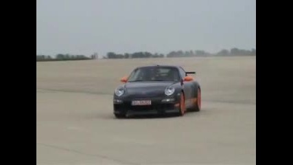 Porshe 950 коня