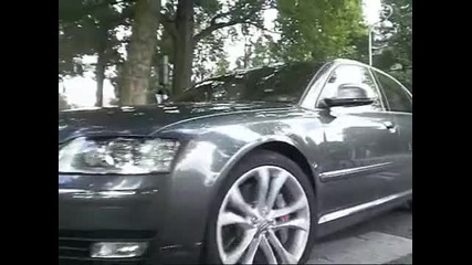 Audi S8 brutal accelerating!