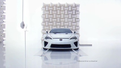 Изумително! Lexus Lfa чупи чаша само със звука си! 
