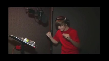 Голяма гавра с Bieber - Justin Bieber играе кючек 