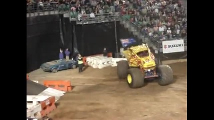 jump mania 2006 caravan smash 