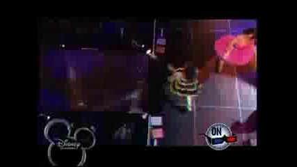 Miley Cyrus best of both worlds 3d concert