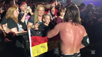 Ей Джей Стайлс се среща със свой фен: WWE