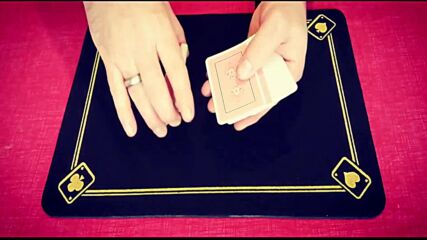 2 Easy card tricks Ever! Learn In Less Than 5 Minutes!.mp4