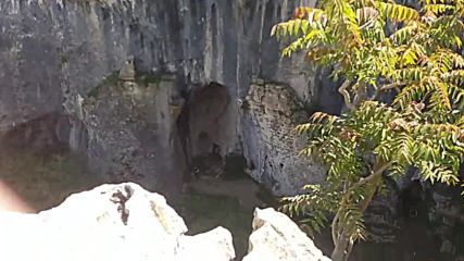 Бънджи скок от пещера Проходна