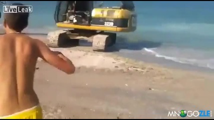 Най-новата Плажна Атракция!!! (смях)