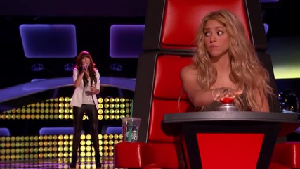 Когато започна да пее , Shakira не повярва на това , което чува !