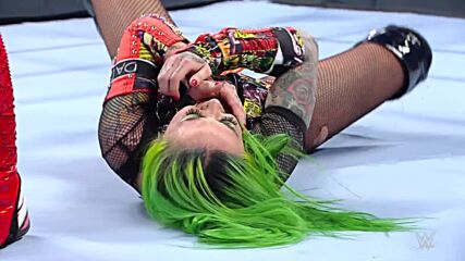 Sasha Banks vs. Shotzi: SmackDown, Feb. 25, 2022