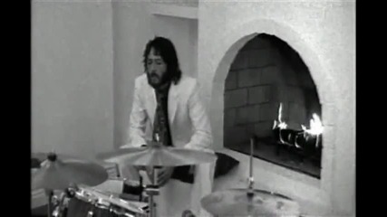 Stone Temple Pilots - Hello It`s Late 