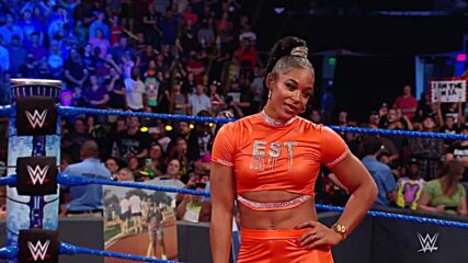 Becky Lynch crashes Bianca Belair’s Homecoming Celebration: SmackDown, Sept. 17, 2021