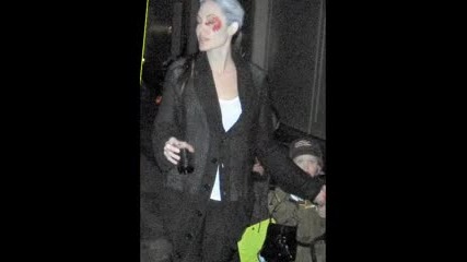 Анджелина Джоли на Хелоуин :) Кръв и бели коси 